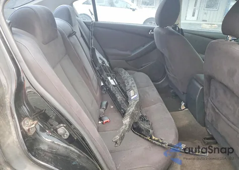 2010 Nissan Altima Base z USA, uszkodzony, nr VIN 1N4AL2AP7AC145027